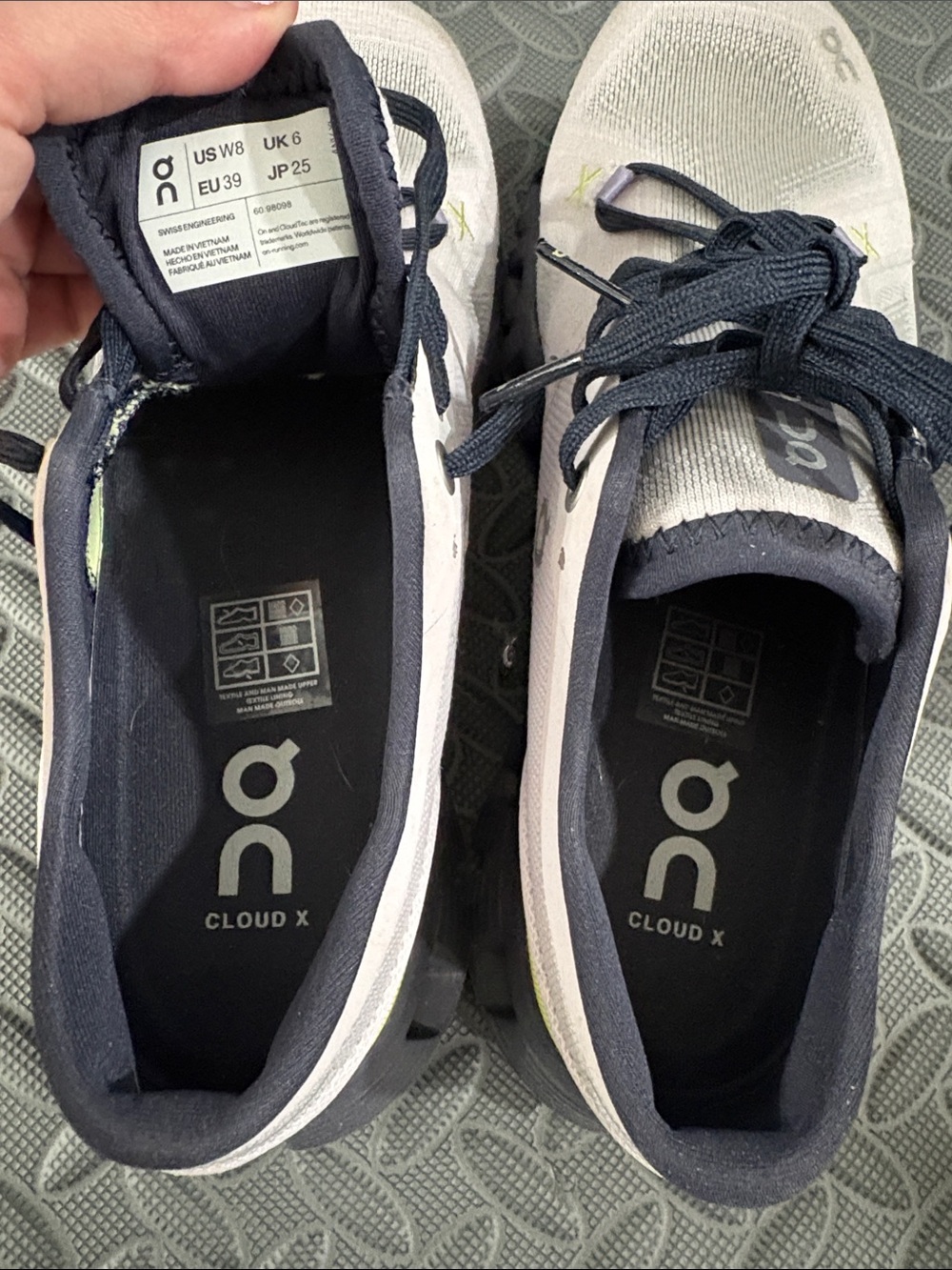 On Cloudwomen Lightweight White Athletic Running Shoes - Picture 3 of 3